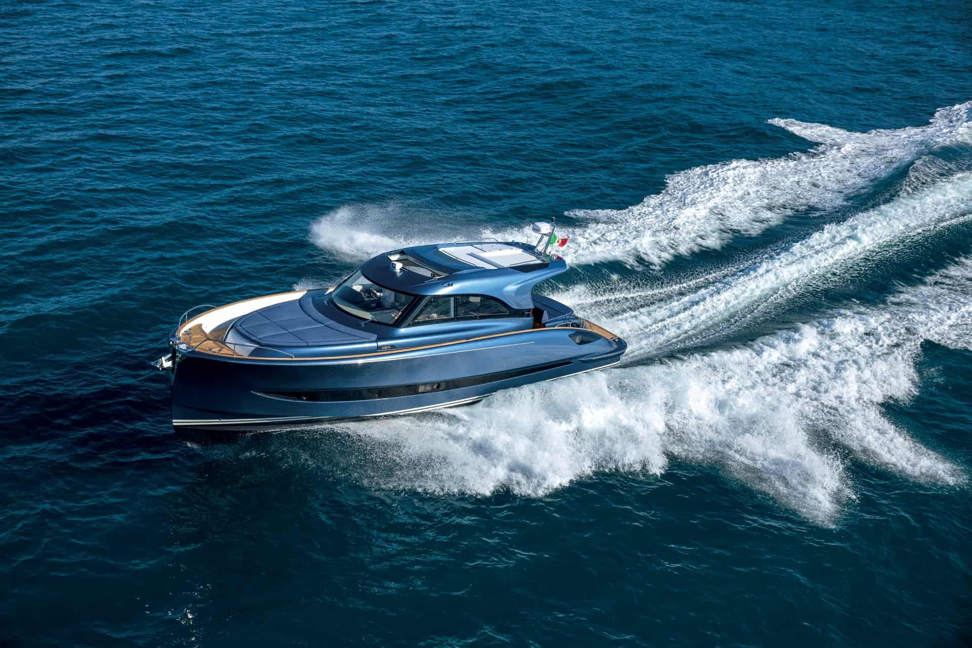 2020 Solaris Power 48 Lobster