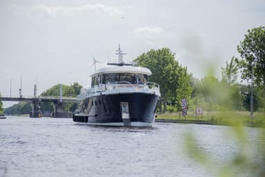 2022 Steeler 61S Electric