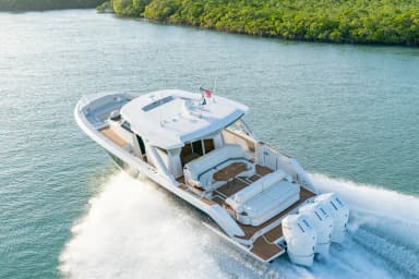 2023 Tiara Yachts 48 LS