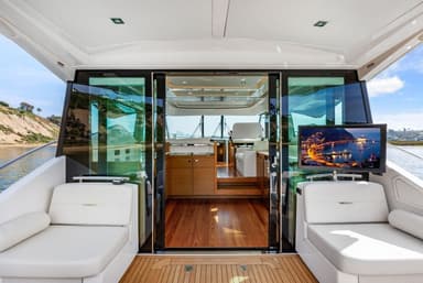 2022 Tiara Yachts 53 Coupe