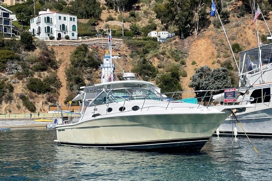 2005 Wellcraft 330 Coastal