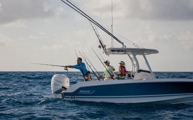 2022 Boston Whaler 230 Outrage