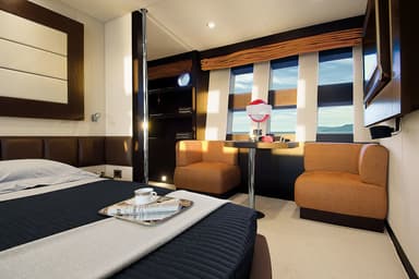 2004 Azimut Yachts S86