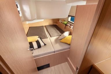 2022 Bavaria Yachts C38