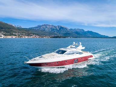 2010 Azimut Yachts S68