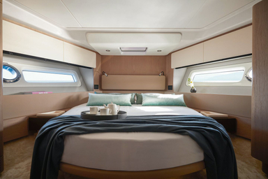 2017 Azimut Yachts 56 Fly