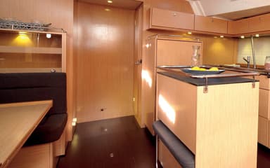 2010 Bavaria Yachts Cruiser 55