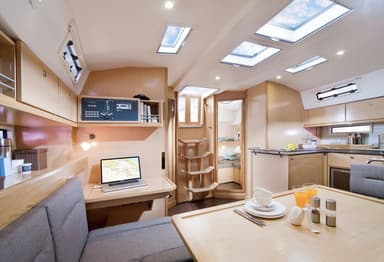 2010 Bavaria Yachts Cruiser 45