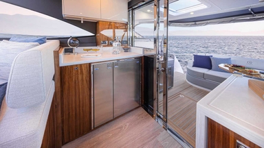 2022 Riviera 4600 Sport Yacht Platinum Edition