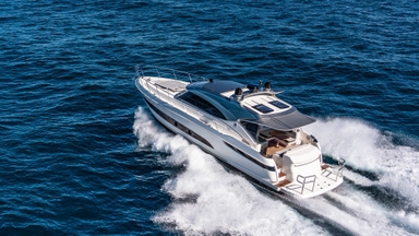 2023 Riviera 4800 Sport Yacht Platinum Edition