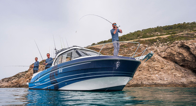2020 Beneteau Antares 8 Fishing
