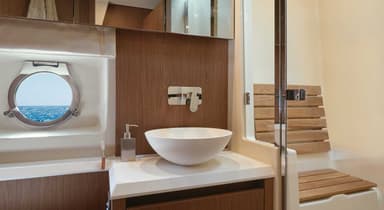 2020 Beneteau Monte Carlo 5