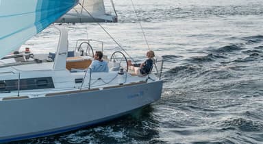 2013 Beneteau Oceanis 38