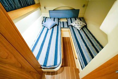 2020 Blu Martin Yachts SeaTop 13.90