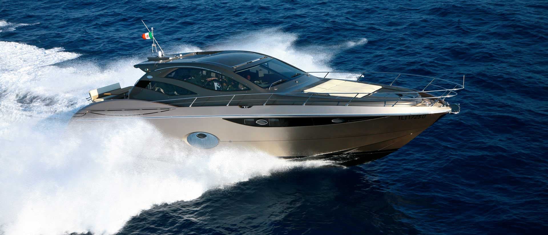 2021 Blu Martin Yachts SeaTop 52