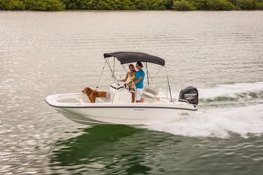 2017 Boston Whaler 170 Dauntless