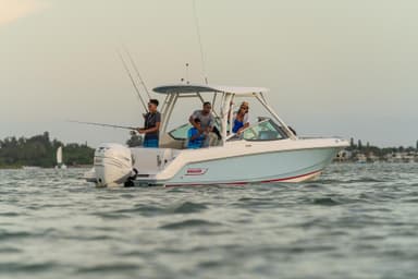 2022 Boston Whaler 240 Vantage