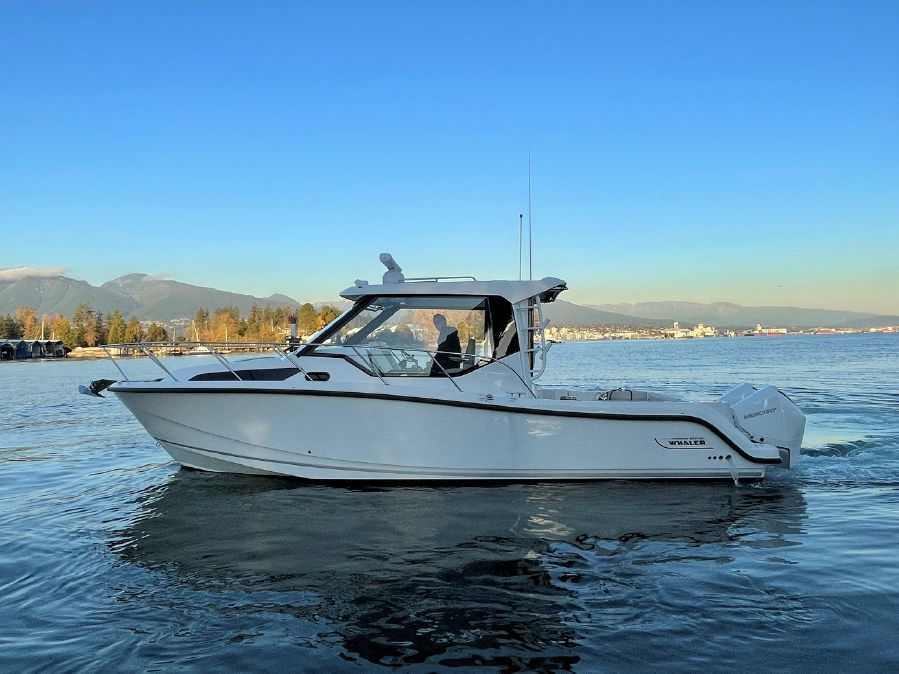 2023 Boston Whaler 325 Conquest Pilothouse