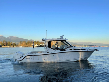2023 Boston Whaler 325 Conquest Pilothouse