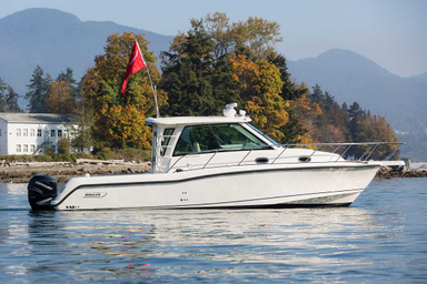 2022 Boston Whaler 345 Conquest