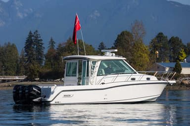 2022 Boston Whaler 345 Conquest