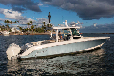 2022 Boston Whaler 380 Outrage