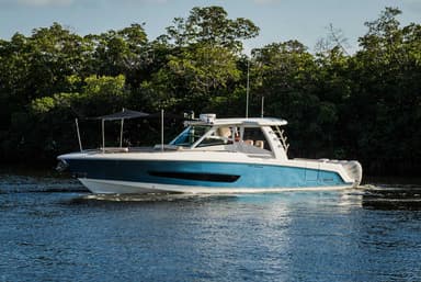 2022 Boston Whaler 420 Outrage