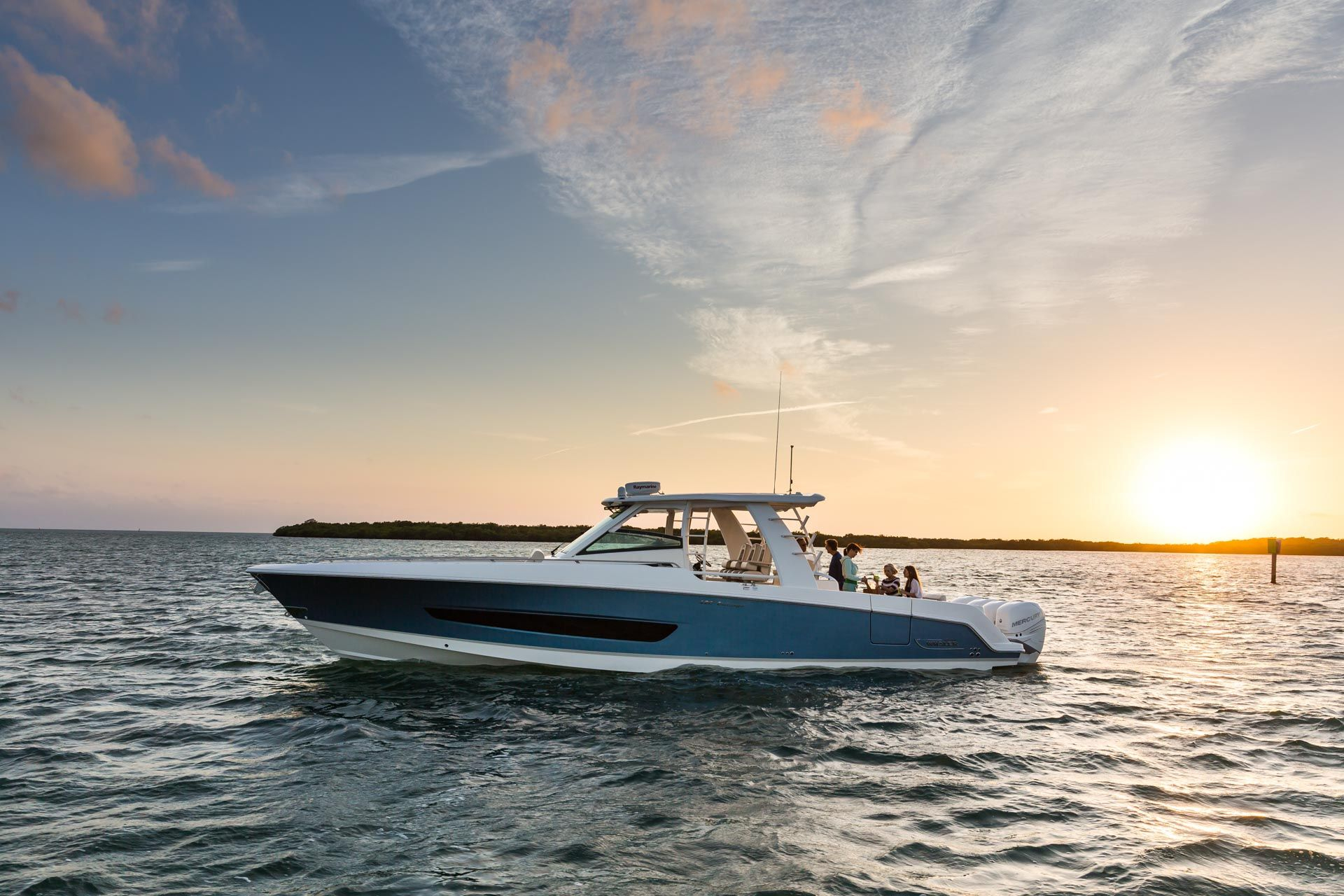 2022 Boston Whaler 420 Outrage