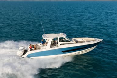 2022 Boston Whaler 420 Outrage