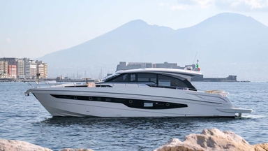2023 Cayman Yachts S600