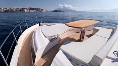 2023 Cayman Yachts S600