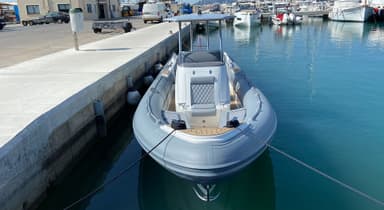 2022 Cobra Ribs Nautique Inboard 10