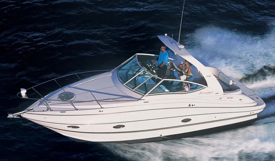 2012 Cruisers Yachts 310 Express