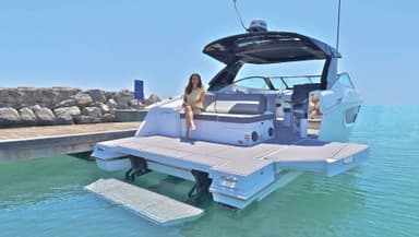 2021 Cruisers Yachts 38 GLS I/O