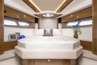 2014 Cruisers Yachts 45 Cantius