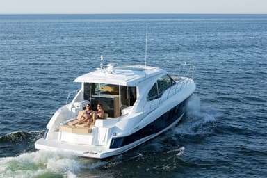 2014 Cruisers Yachts 45 Cantius