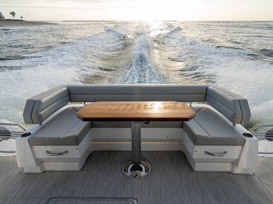 2022 Cruisers Yachts 50 Cantius