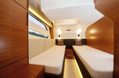 2022 Bavaria Yachts S45