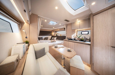 2023 Bavaria Yachts SR33