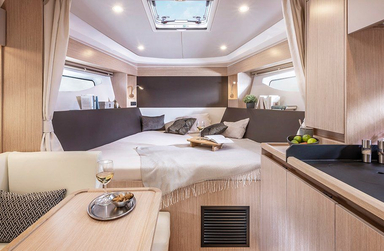 2023 Bavaria Yachts SR33