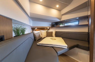 2021 Bavaria Yachts Vida 33