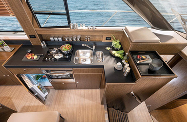2017 Bavaria Yachts Virtess 420