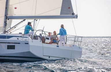 2022 Bavaria Yachts C42