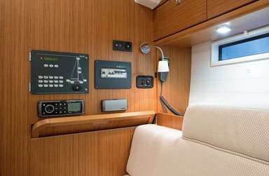 2014 Bavaria Yachts Cruiser 37