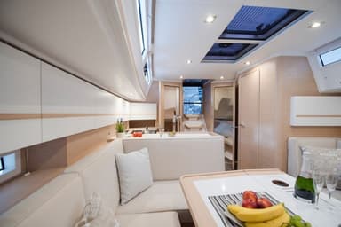 2015 Elan Yachts S5