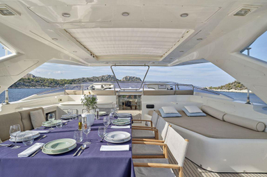 2004 Ferretti Yachts 94 Custom Line