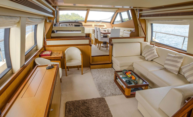 2008 Ferretti Yachts Altura 690