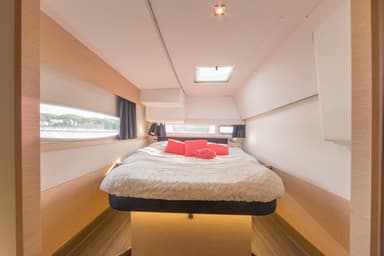 2016 Fountaine Pajot Helia 44