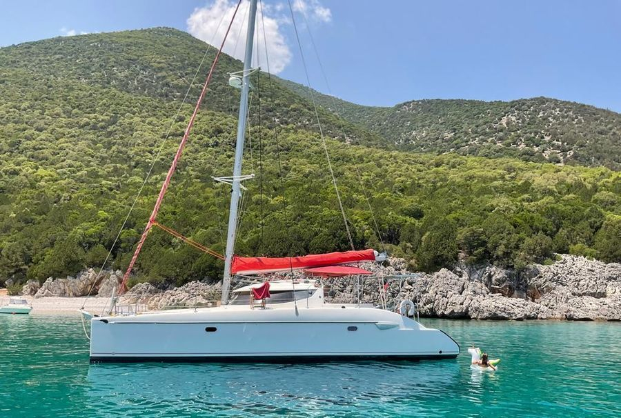 2002 Fountaine Pajot Lavezzi 40