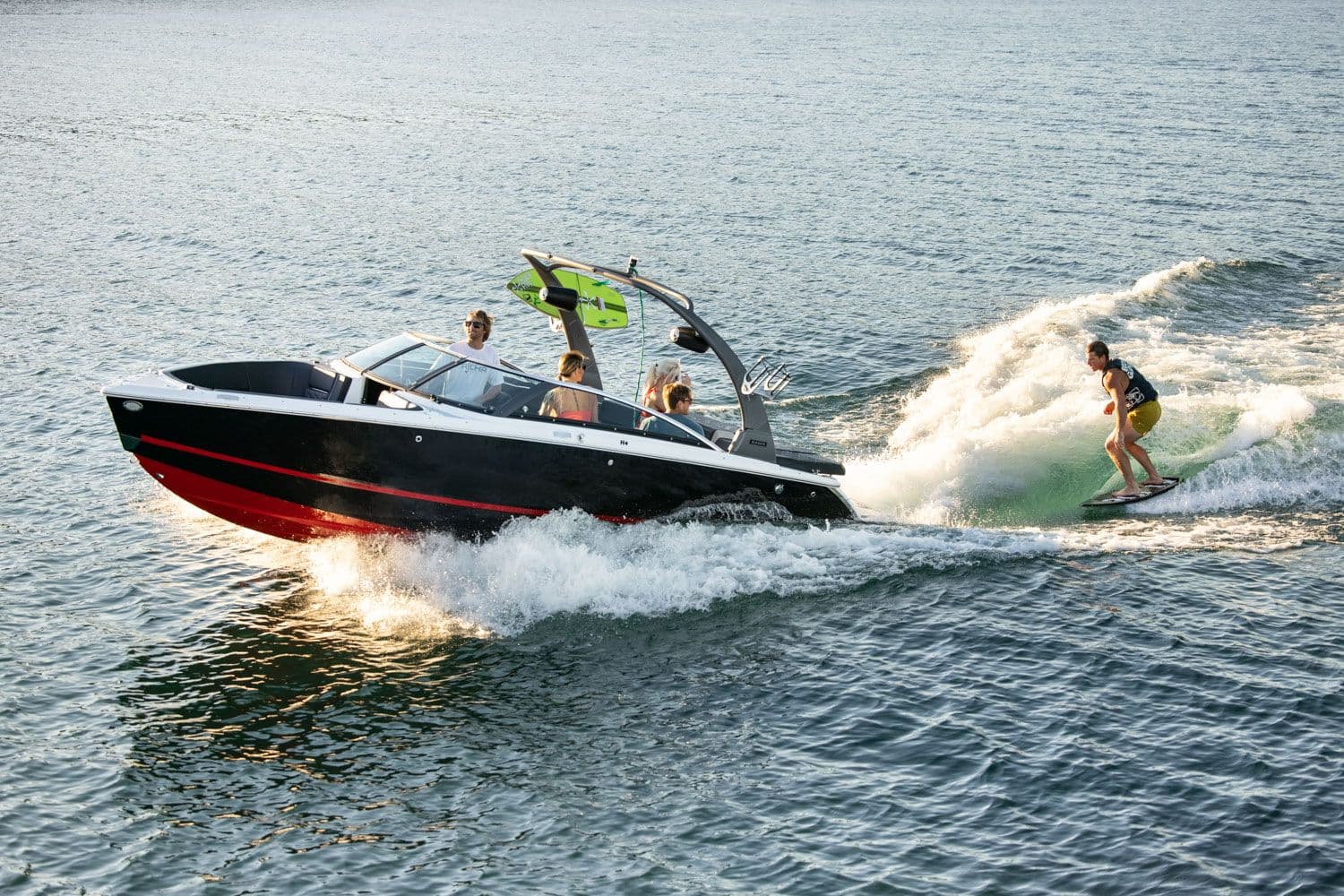 2023 Four Winns H4 Surf